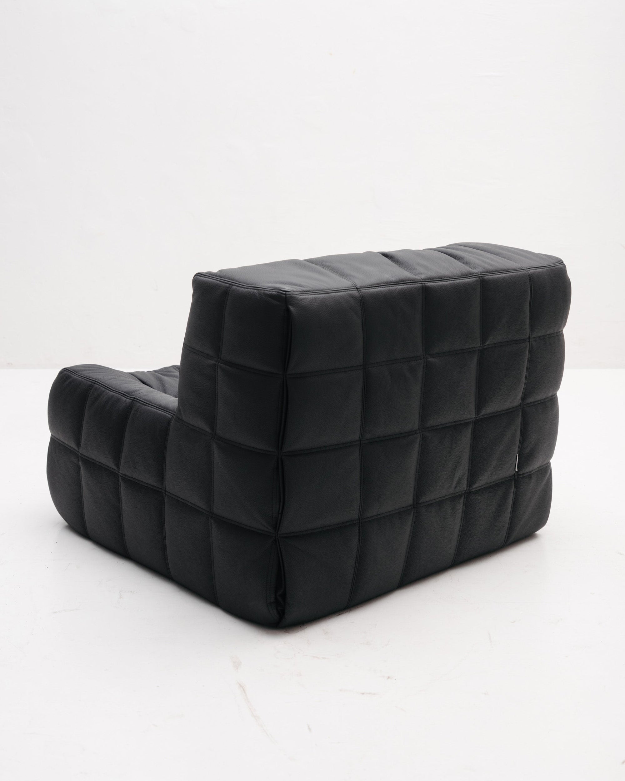 Black Leather Kashima 1-Seater by Michel Ducaroy for Ligne Roset