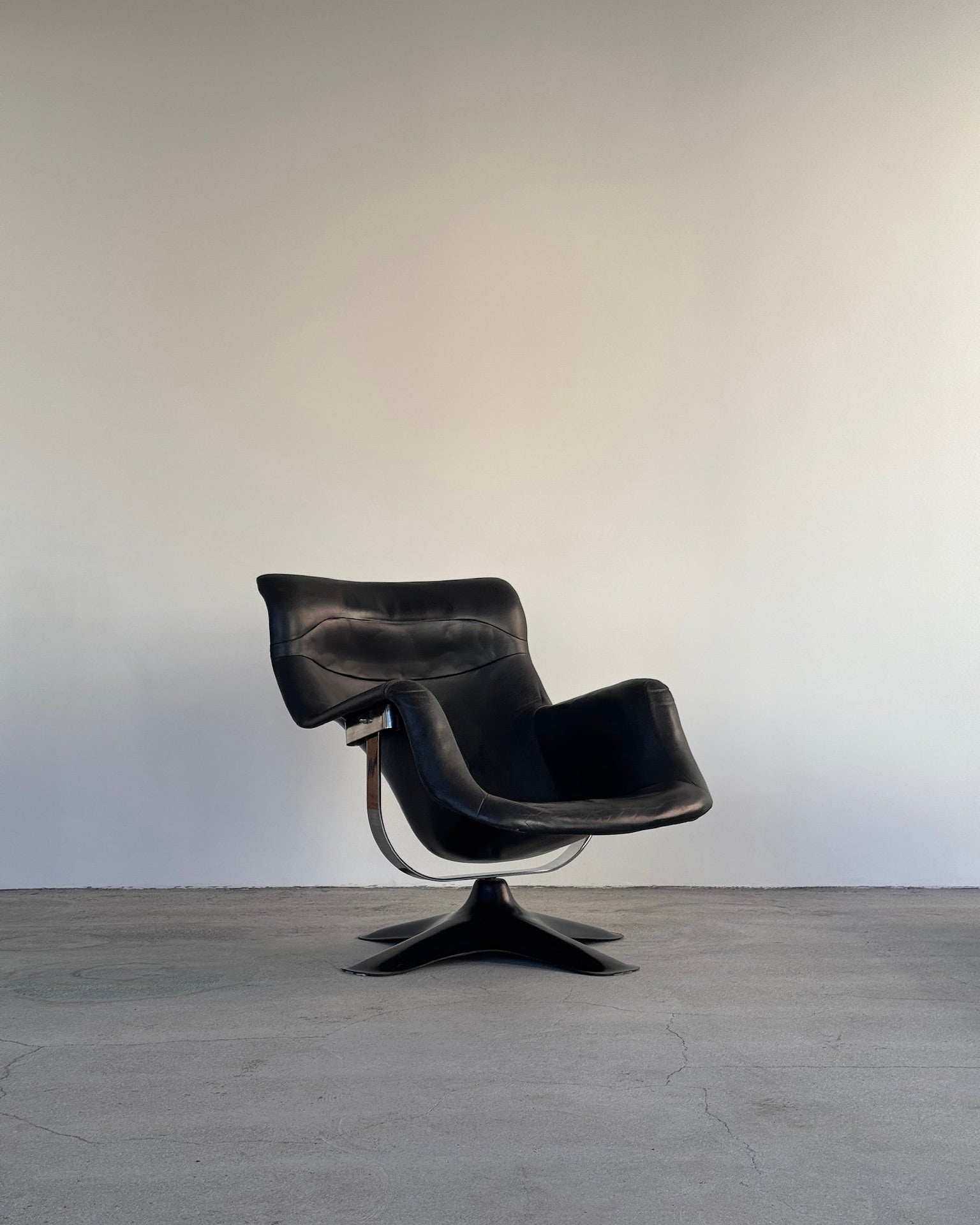 Black Karuselli Lounge Chair by Yrjö Kukkapuro