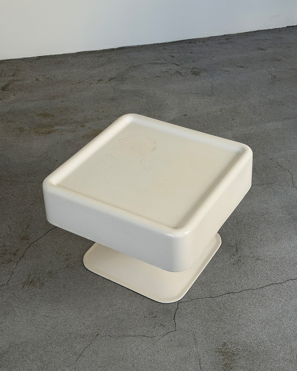 White Model 667 Side Table by Yrjö Kukkapuro for Haimi, Finland 1970s