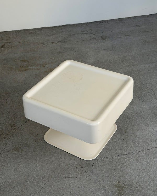 White Model 667 Side Table by Yrjö Kukkapuro for Haimi, Finland 1970s