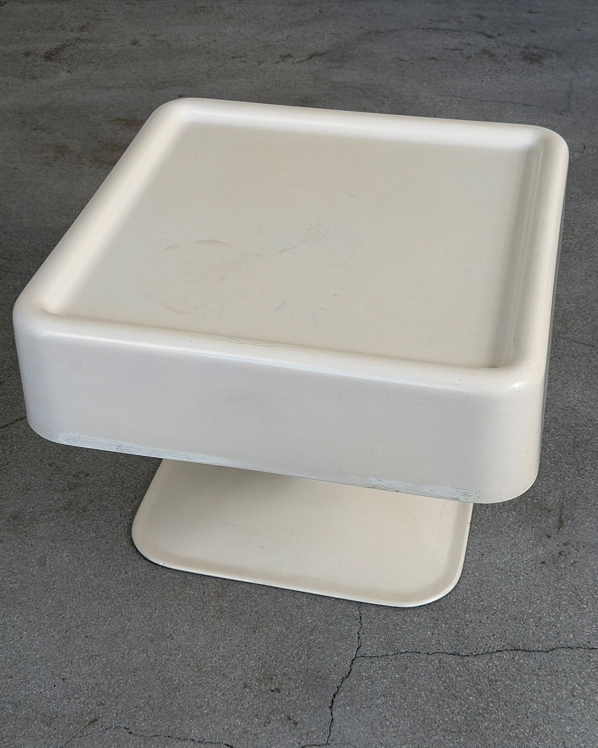 White Model 667 Side Table by Yrjö Kukkapuro for Haimi, Finland 1970s