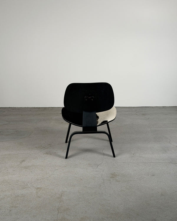 Cowhide 'LCW' Lounge Chair Wood by Charles & Ray Eames for Vitra