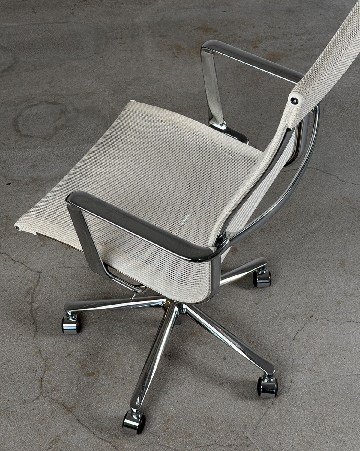White 'Una 718' Mesh Office Chair for ICF Italy